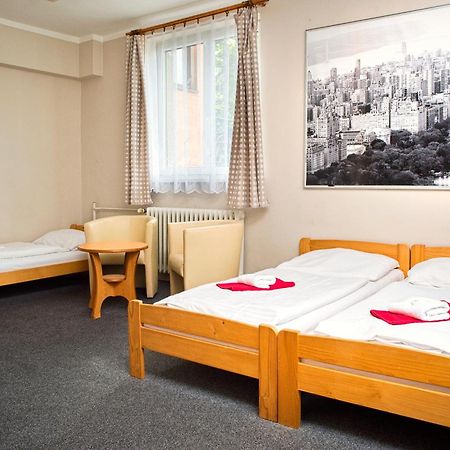Hotel Zimni Stadion Náchod Kültér fotó