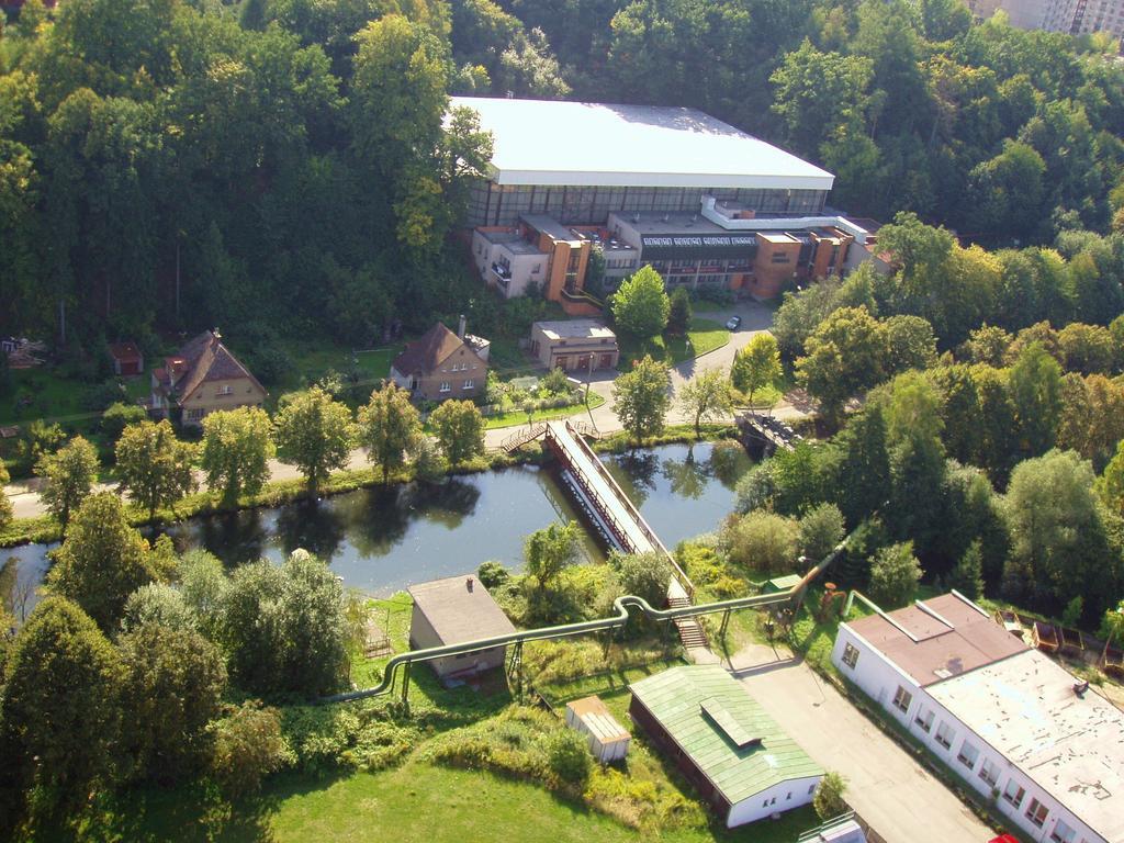Hotel Zimni Stadion Náchod Kültér fotó