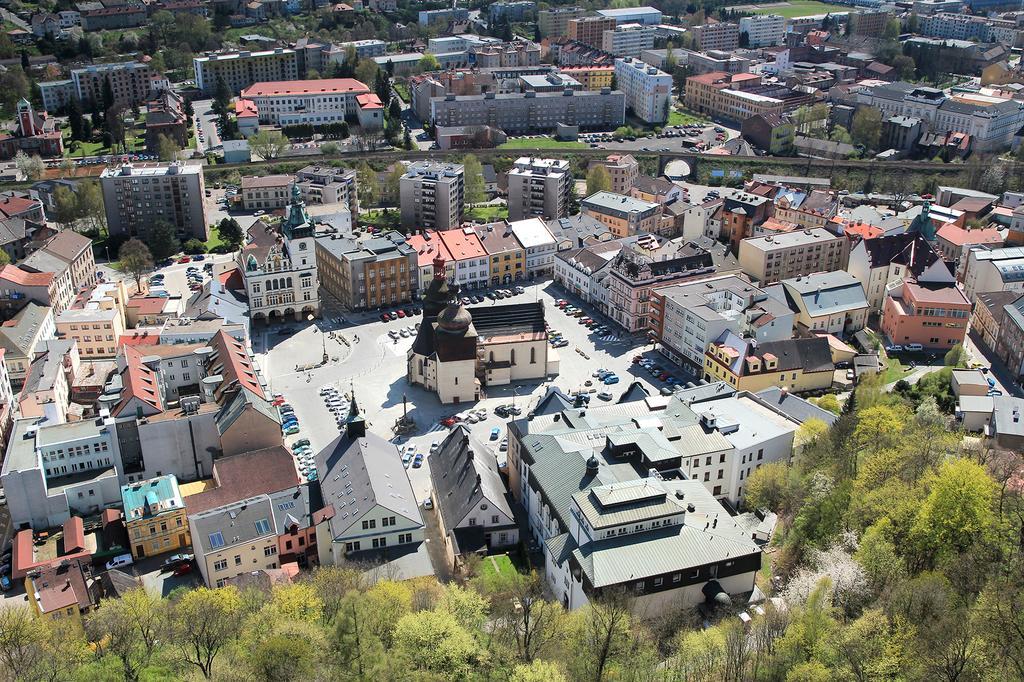 Hotel Zimni Stadion Náchod Kültér fotó