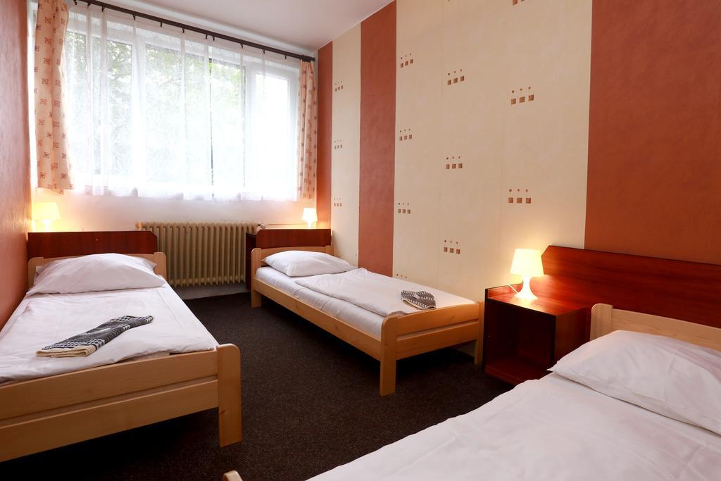 Hotel Zimni Stadion Náchod Kültér fotó